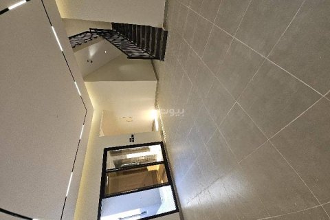 6 bedrooms Apartment in Riyadh, Saudi Arabia No. 60366 8