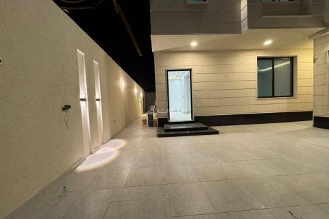 Villa de 6 dormitorios en Khobar, Saudi Arabia No. 60370 3
