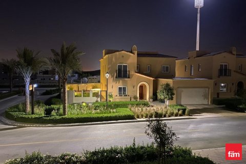 Villa de 5 chambres à Dubai, UAE No. 163985