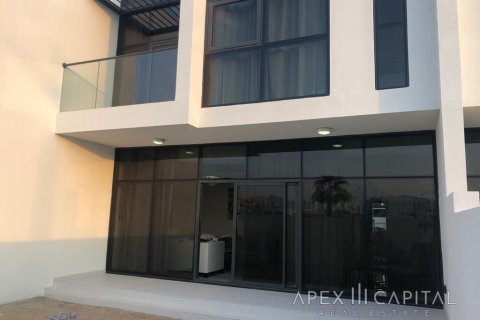 3 bedrooms Villa in Dubai, UAE No. 6052