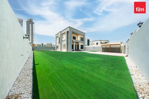 5 bedrooms Villa in Al Barsha, UAE No. 205016