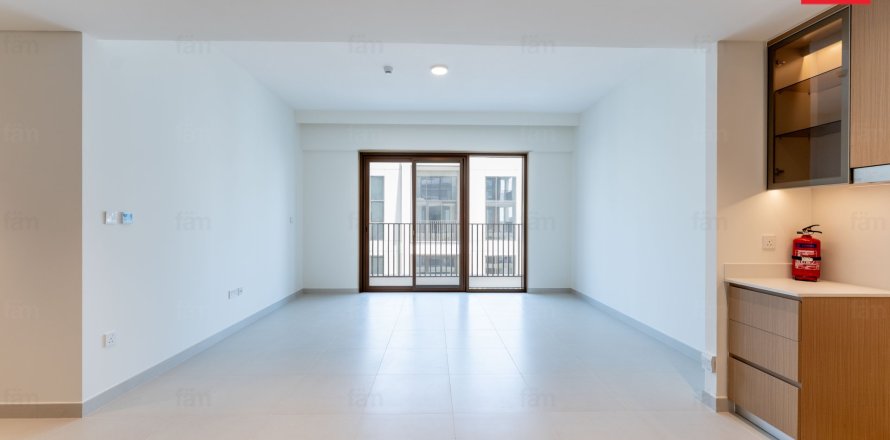 2 bedrooms Apartment in Dubai, UAE No. 200360