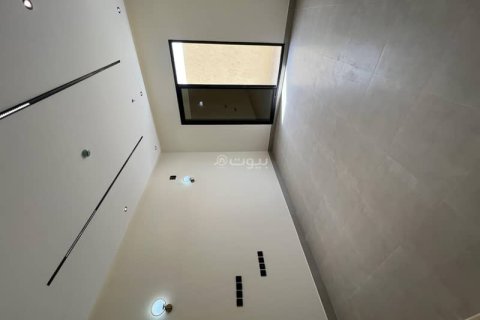 Квартира с 3 спальнями в Эр-Рияд, Саудовская Аравия №62589 4