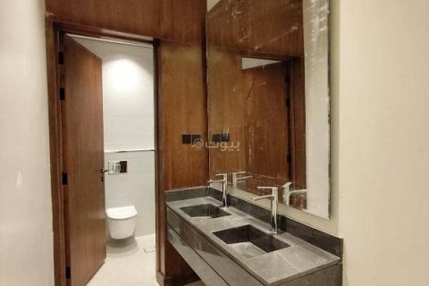 Квартира с 4 спальнями в Эр-Рияд, Саудовская Аравия №62595 4