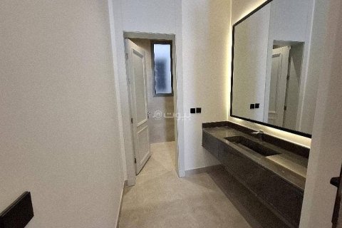 4 bedrooms Apartment in Riyadh, Saudi Arabia No. 62591 8