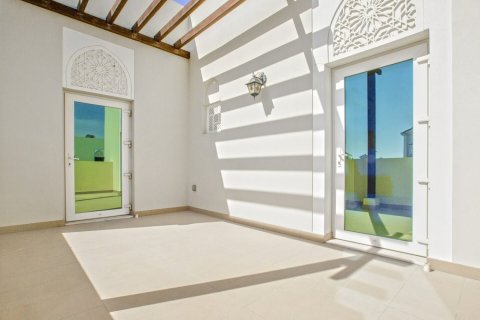 Townhouse de 3 chambres à North Village, UAE No. 187625 25
