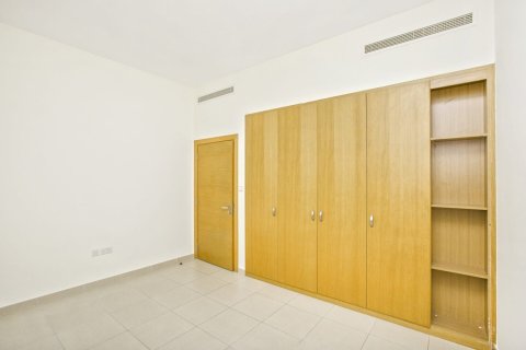 Townhouse de 3 chambres à North Village, UAE No. 187625 19