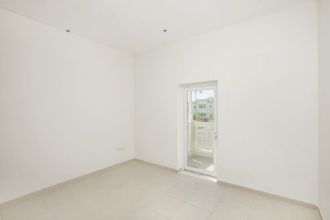 Townhouse de 3 chambres à North Village, UAE No. 187625 17