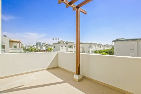 Townhouse de 3 chambres à North Village, UAE No. 187625 22