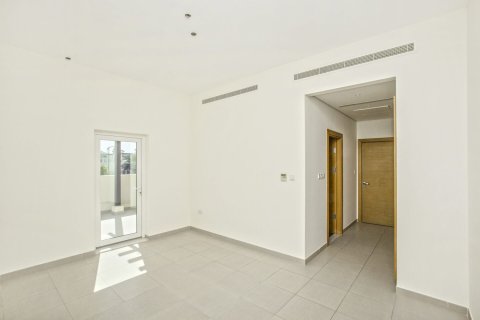 Townhouse de 3 chambres à North Village, UAE No. 187625 8