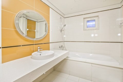 Townhouse de 3 chambres à North Village, UAE No. 187625 15