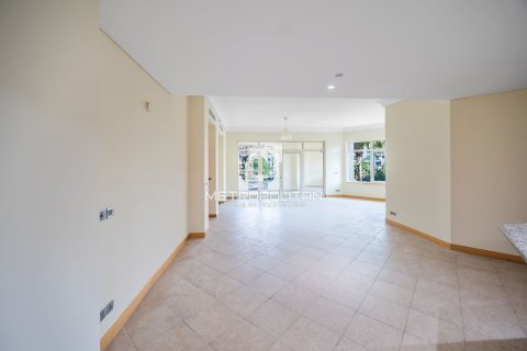 Appartement de 3 chambres à Shoreline Apartments, UAE No. 129577 10