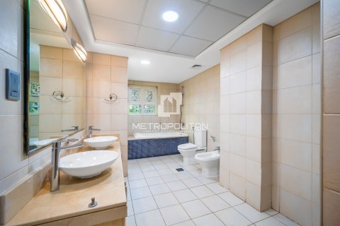 Appartement de 3 chambres à Shoreline Apartments, UAE No. 129577 18