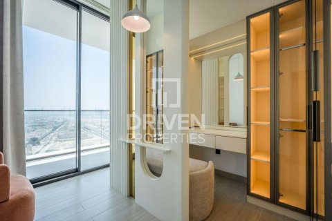 Apartment de 2 dormitorios en District 15, UAE No. 192743 4