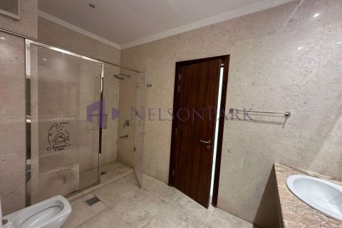 Villa de 4 chambres à Doha, Qatar No. 58258 10