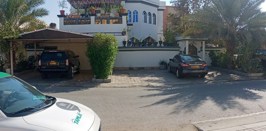 Villa de 6 chambres à Muscat, Oman No. 54669