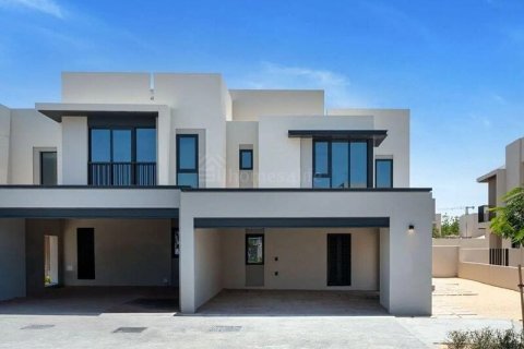5 bedrooms Villa in Jebel Ali, UAE No. 167275