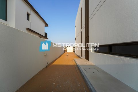 Villa de 5 dormitorios en Abu Dhabi, UAE No. 143059 30
