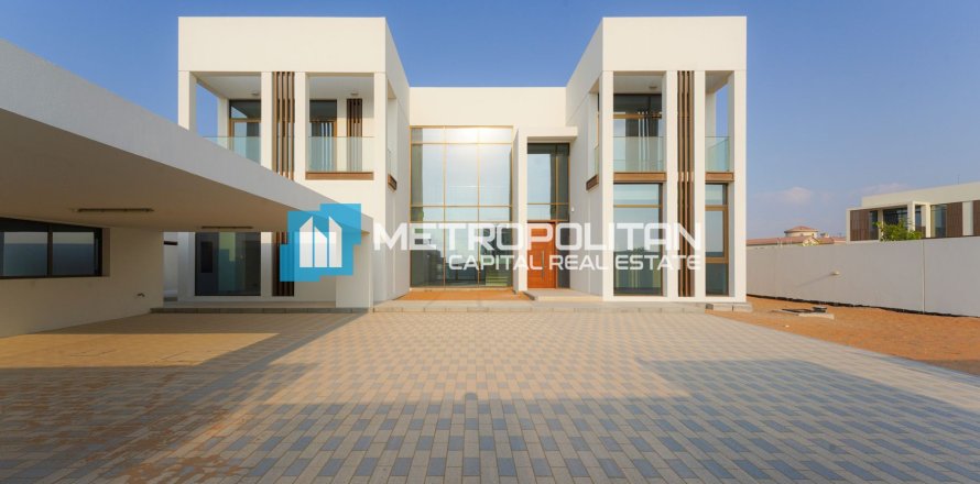Villa de 5 dormitorios en Abu Dhabi, UAE No. 143059