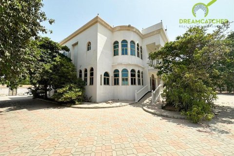 10 bedrooms Villa in Al Dhait, UAE No. 20228