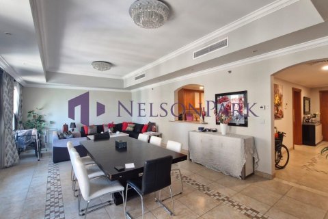 3 bedrooms Apartment in Doha, Qatar No. 58557 5