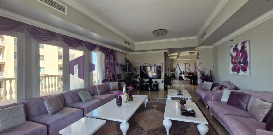 3 bedrooms Apartment in Doha, Qatar No. 58557