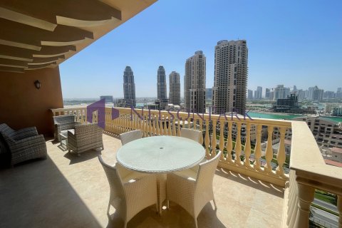 3 bedrooms Apartment in Doha, Qatar No. 58557 11