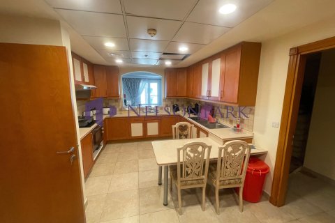 3 bedrooms Apartment in Doha, Qatar No. 58557 12