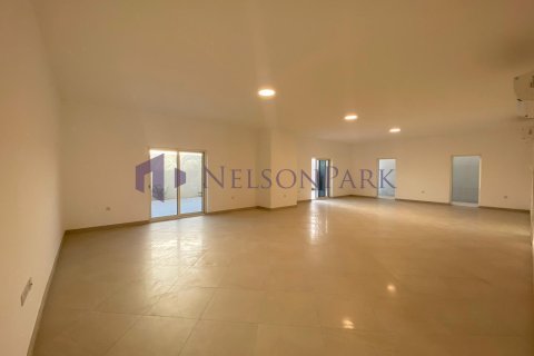 Villa de 5 dormitorios en Doha, Qatar No. 58582 6