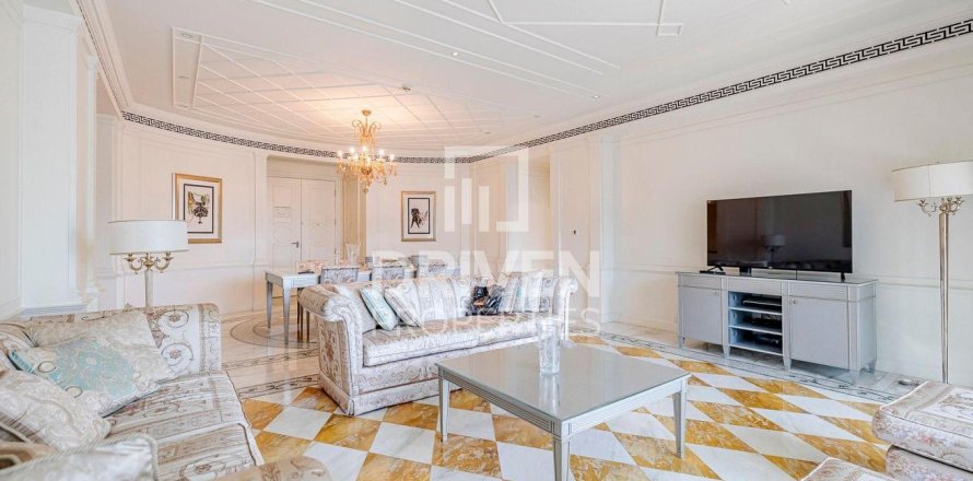 3 bedrooms Apartment in Palazzo Versace, UAE No. 192180