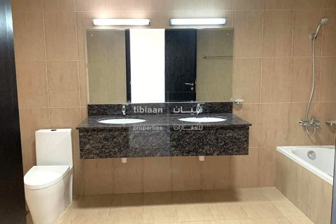 Villa de 5 dormitorios en Muscat, Oman No. 54109 11