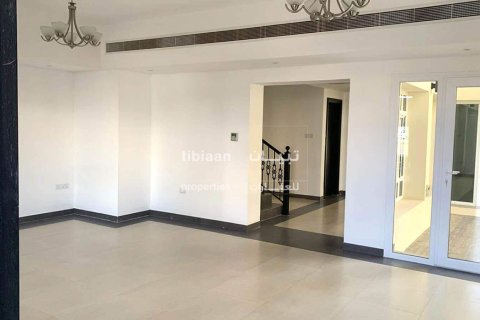 Villa de 5 dormitorios en Muscat, Oman No. 54109 9