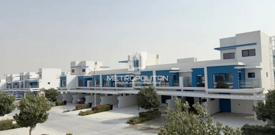 Townhouse de 5 dormitorios en Damac Lagoons, UAE No. 128651