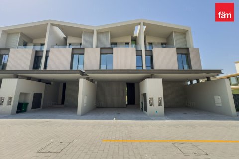 3 bedrooms Townhouse in Dubai, UAE No. 144330