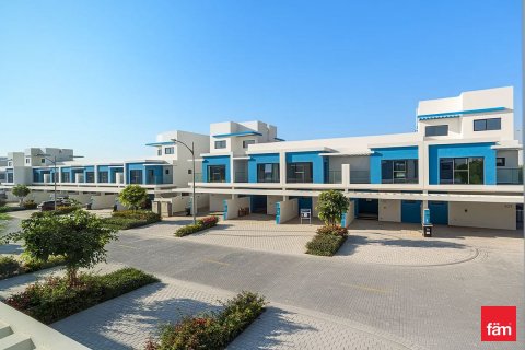 3 bedrooms Townhouse in Dubai, UAE No. 164402 19