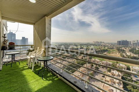 Apartment de 2 dormitorios en Dubai Sports City, UAE No. 165730