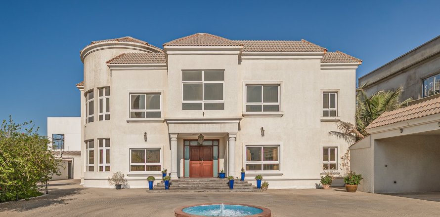 7 bedrooms Villa in Al Barsha, UAE No. 208640