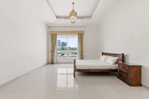 7 bedrooms Villa in Al Barsha, UAE No. 208640 16