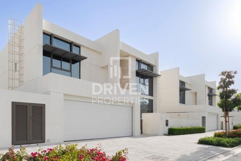 4 غرف نوم فيلا في District One, الإمارات العربية المتحدة رقم 209858