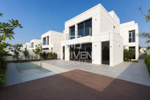 Вилла с 5 спальнями в Jumeirah Park, ОАЭ №209852
