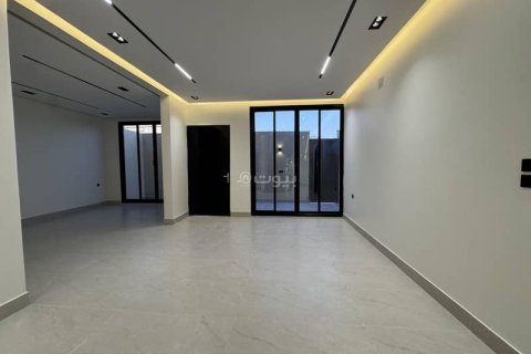 Villa de 5 chambres à Riyadh, Saudi Arabia No. 59991 14