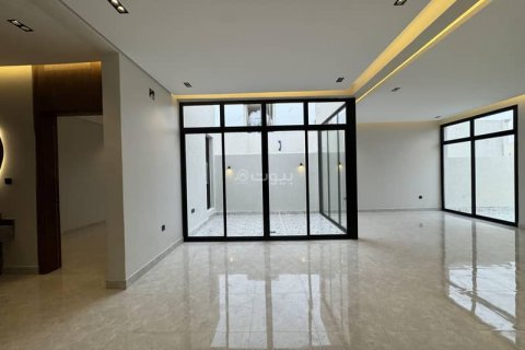 3 bedrooms Apartment in Riyadh, Saudi Arabia No. 59993 10