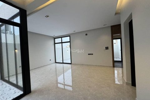 3 bedrooms Apartment in Riyadh, Saudi Arabia No. 59993 5