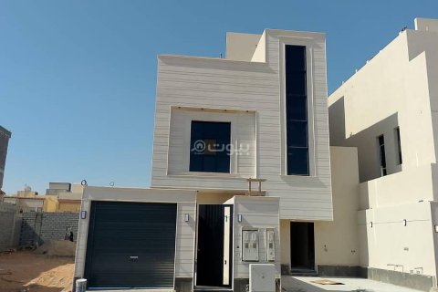 4 bedrooms Apartment in Riyadh, Saudi Arabia No. 59996