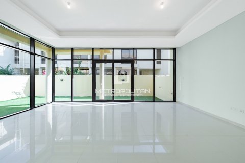 Villa de 3 chambres à DAMAC Hills (Akoya by DAMAC), UAE No. 129847 3