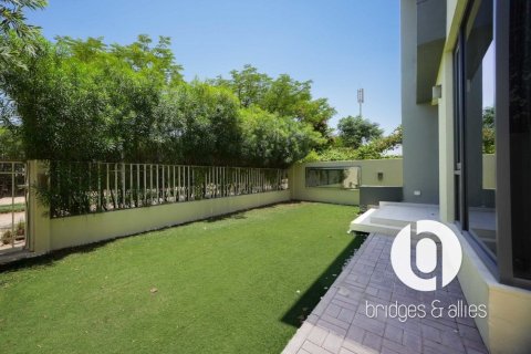 4 bedrooms Villa in Dubai Hills Estate, UAE No. 198245 13
