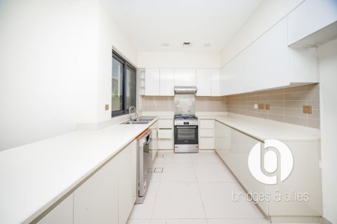 4 bedrooms Villa in Dubai Hills Estate, UAE No. 198245 18