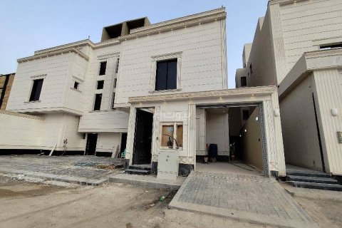 3 bedrooms Apartment in Riyadh, Saudi Arabia No. 67453