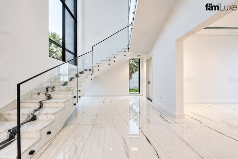 5 bedrooms Villa in Al Barsha, UAE No. 208317 8