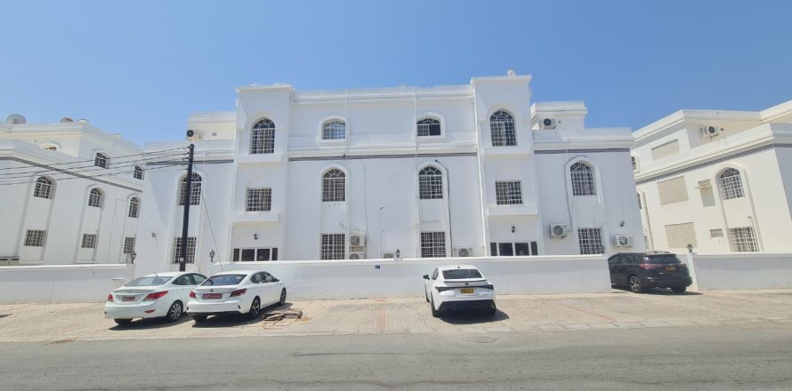2 bedrooms Apartment in Al Qurm, Oman No. 54384